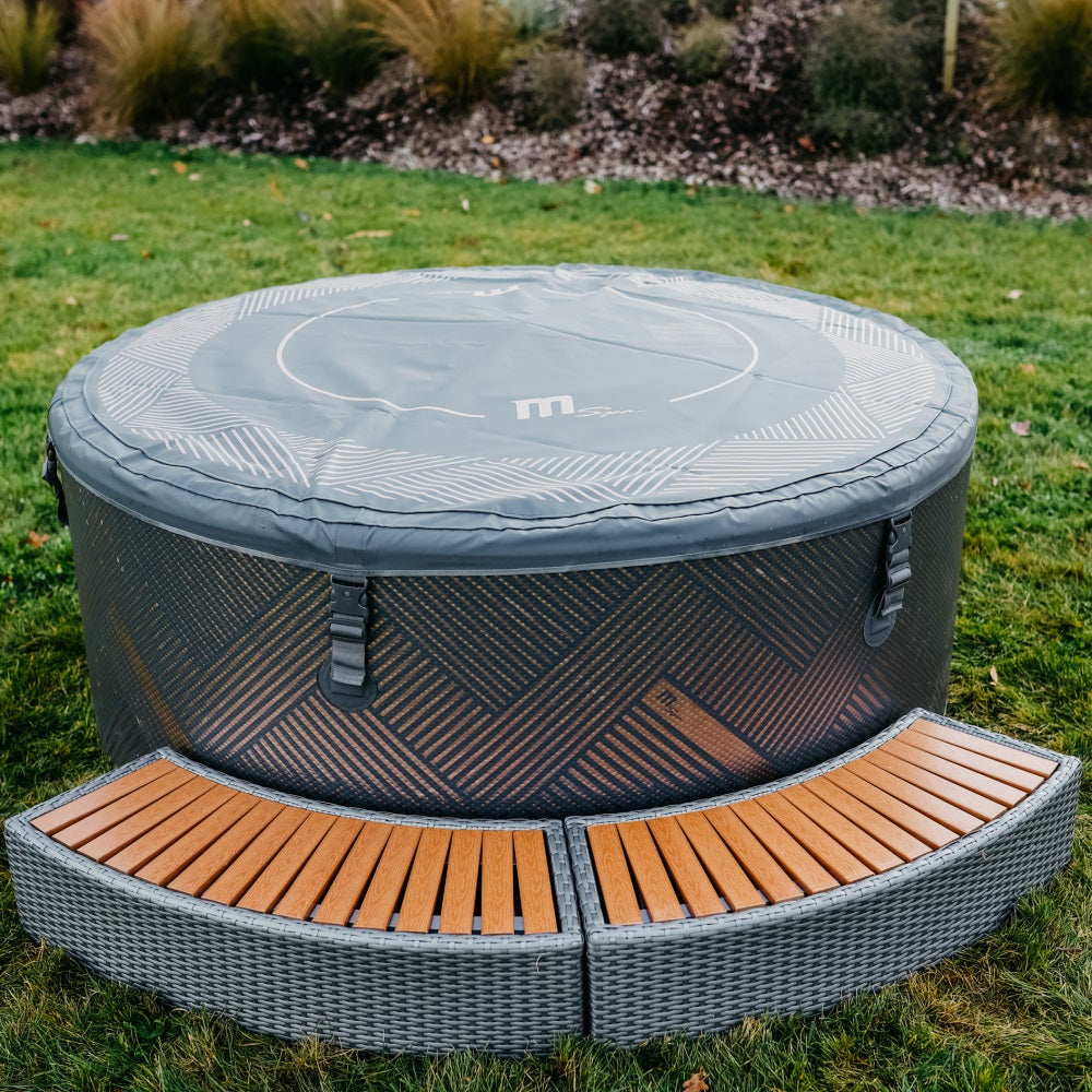 Wicker Step (for Round Spas)
